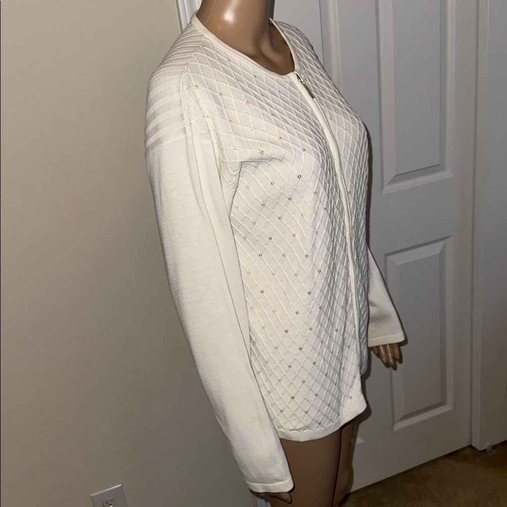 Dressbarn Ivory Knit Cardigan Size Medium. - Picture 2 of 13
